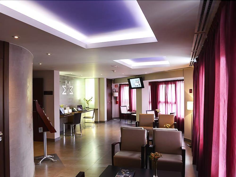 Hotel Madanis Liceo Л'Успіталет-да-Любрагат Екстер'єр фото